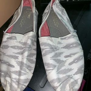 Toms women size 7.5 M